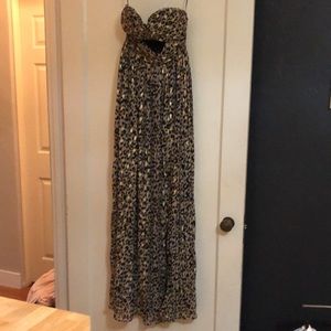 NEW NEVER WORN NASTY GAL size 4 sweetheart strapless maxi dress with cut off